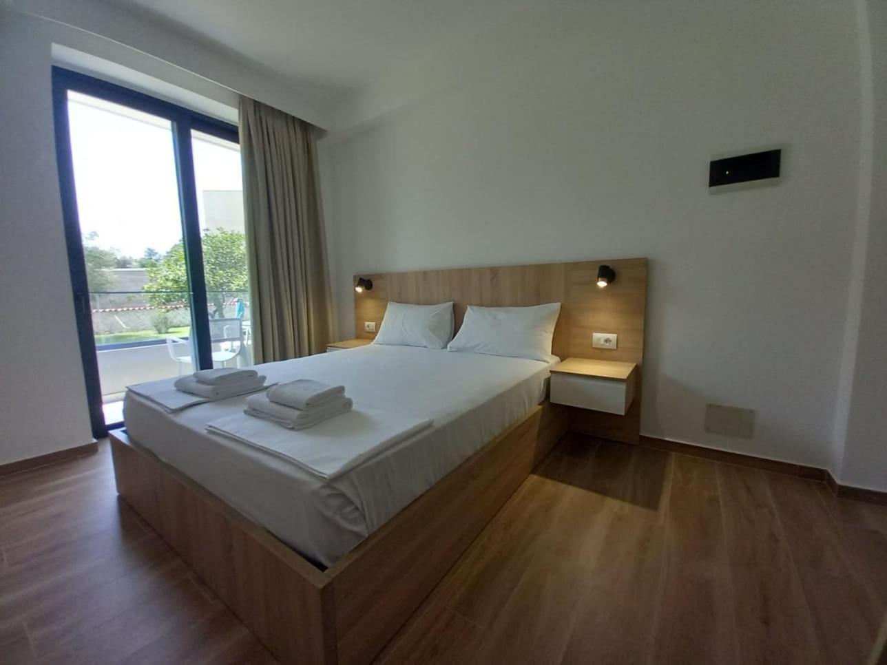 Hotel Ksamili Esterno foto